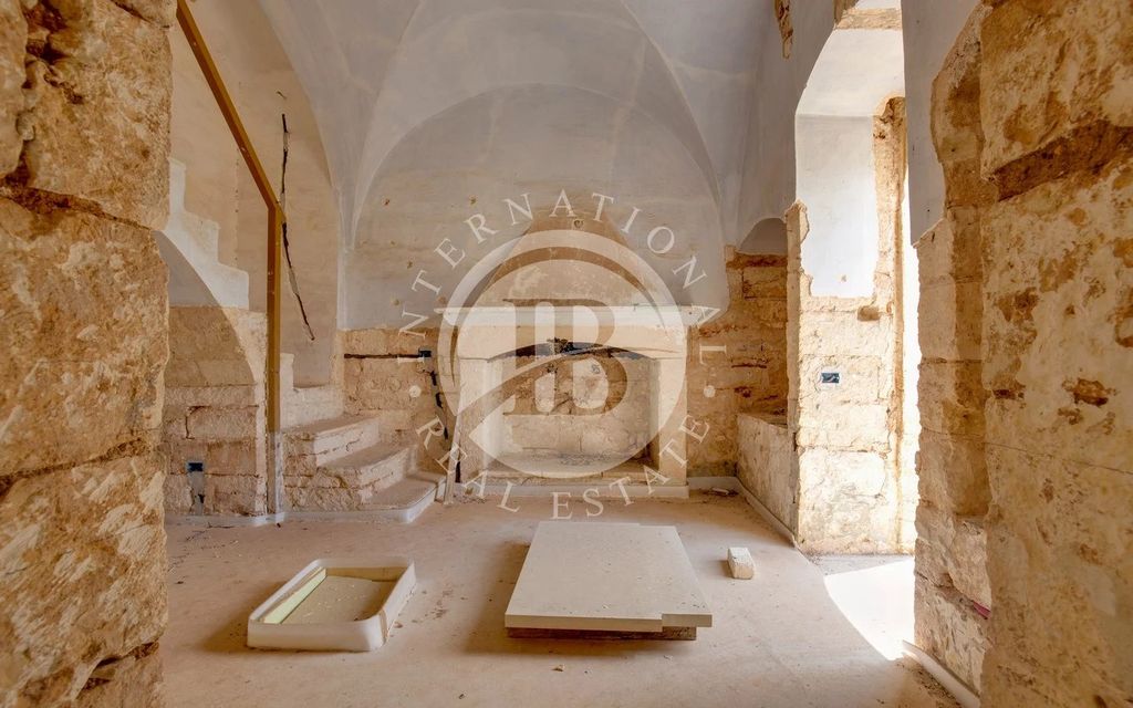 Property photo 3 of 27