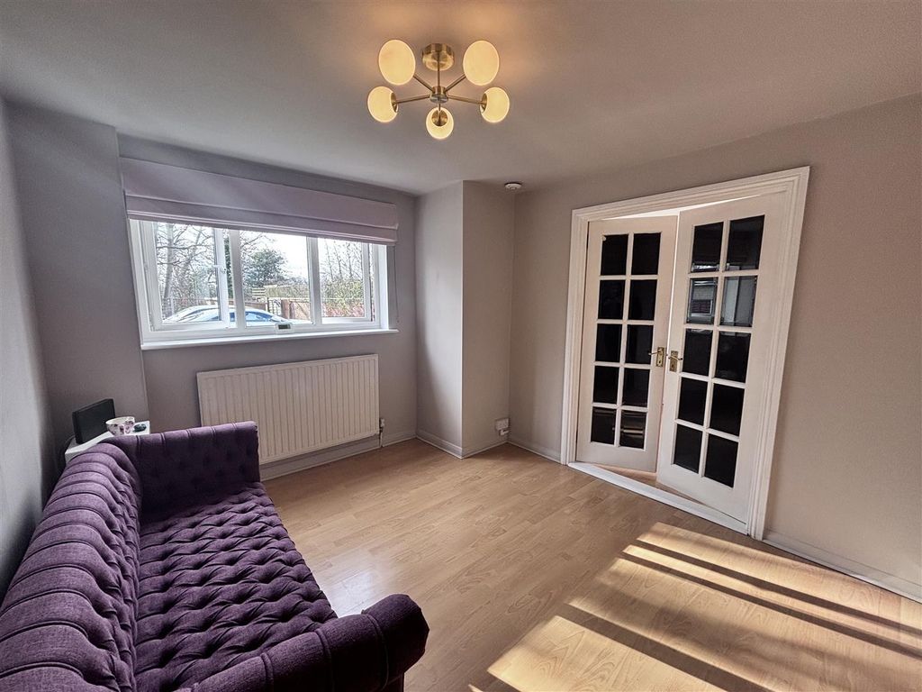 Property photo 2 of 12 Img_0215.Jpg