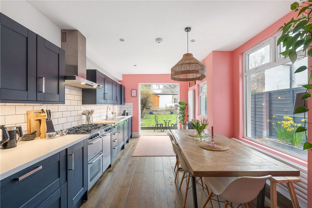 Property photo 1 of 24 Picture No. 07