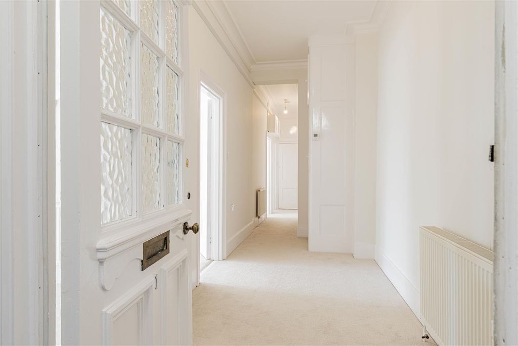 Property photo 2 of 18 L J Imaging-1.Jpg