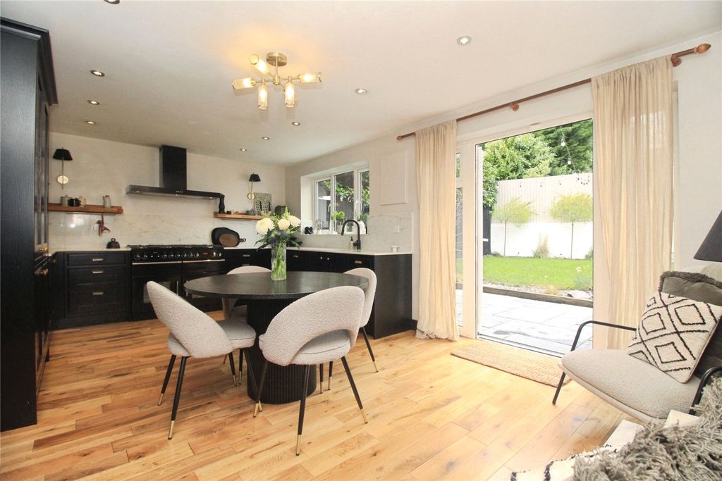 Property photo 3 of 22 Kitchen/Diner