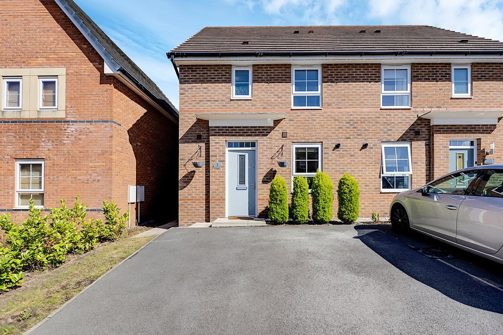 Property photo 1 of 21