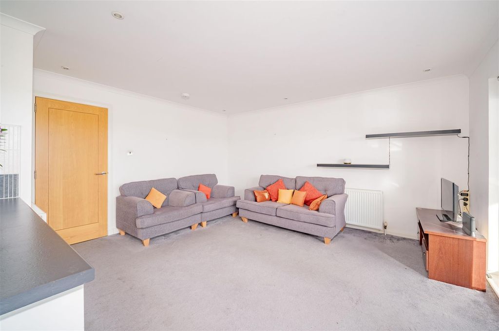 Property photo 3 of 20 31 The Maltings Carnoustie-15.Jpg