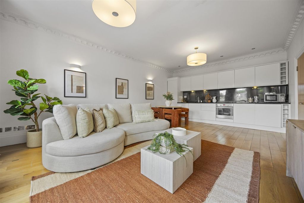 Property photo 3 of 13 3D7A7349.Jpg