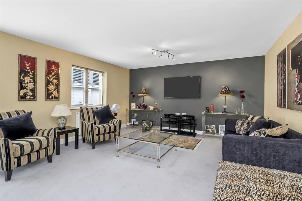Property photo 3 of 31 Dcp_1756.Jpg