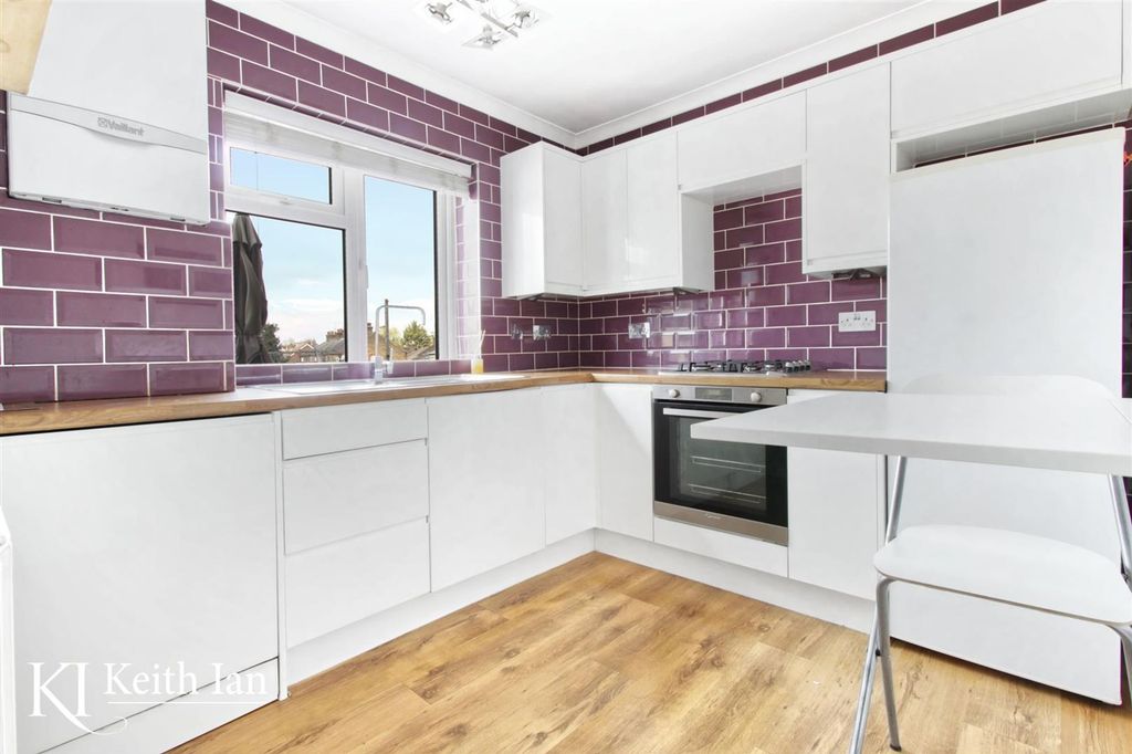 Property photo 2 of 8 Kitchen.Jpg