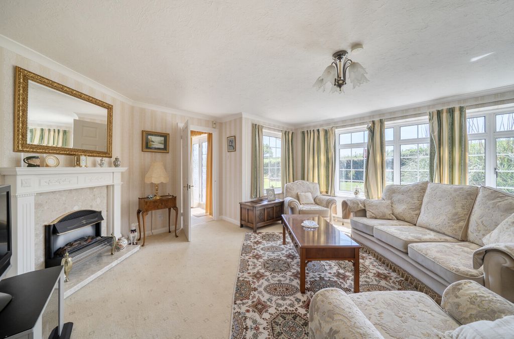 Property photo 2 of 26 1482717-20-6A3Eaa...