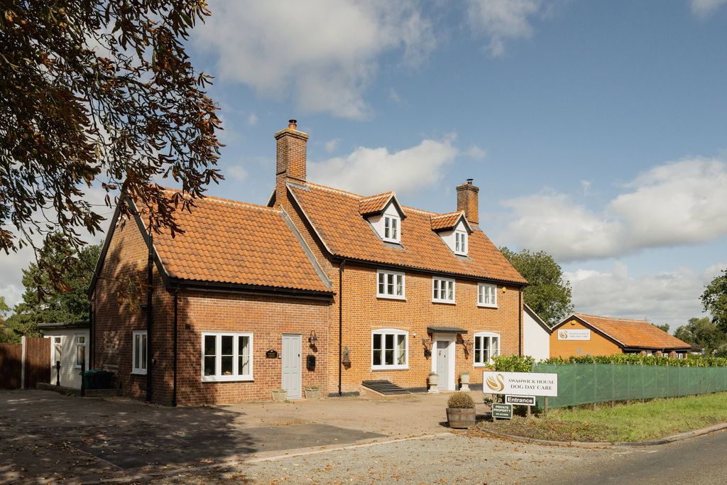 Property photo 1 of 31