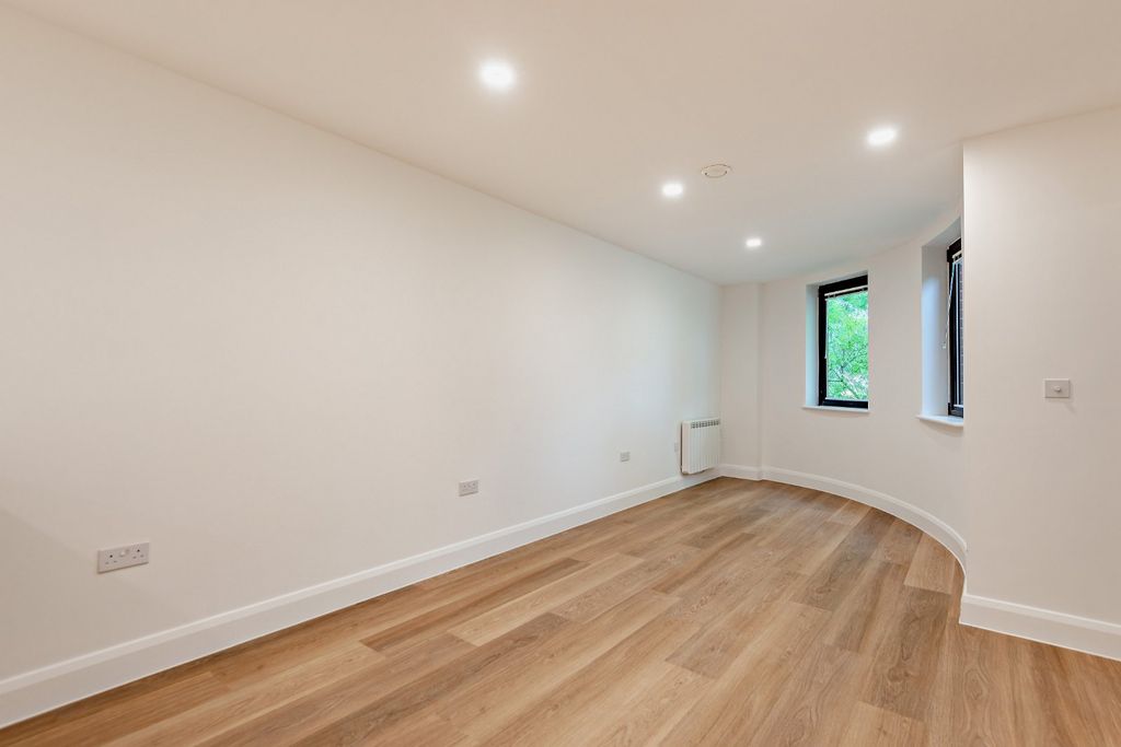 Property photo 2 of 11 2