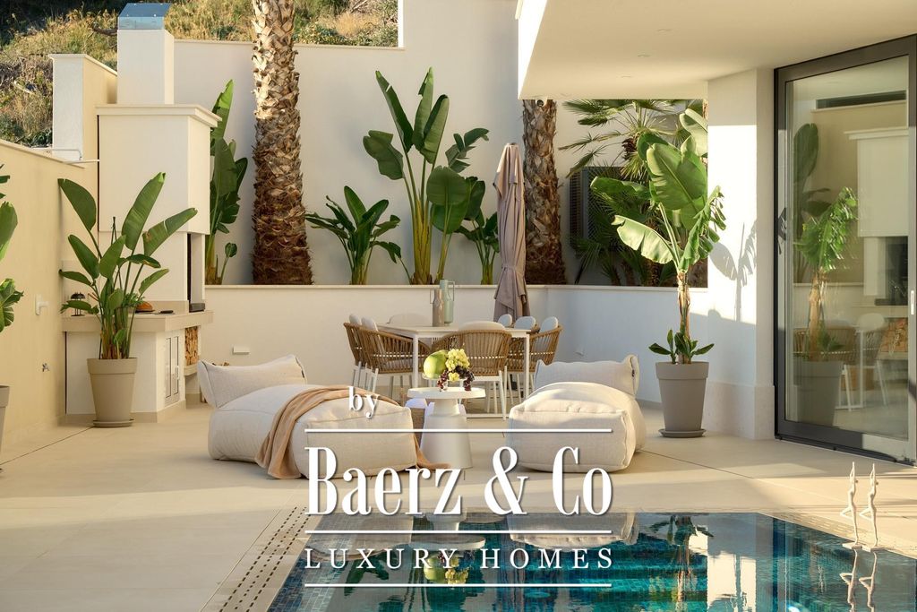 Property photo 2 of 35