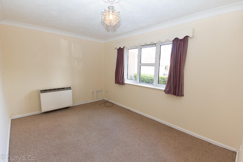 Property photo 2 of 7 2 Sussex Ct-2.Jpg