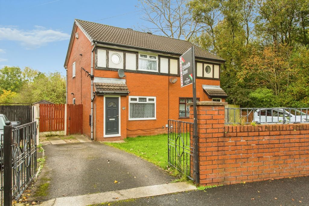 Property photo 1 of 12 External