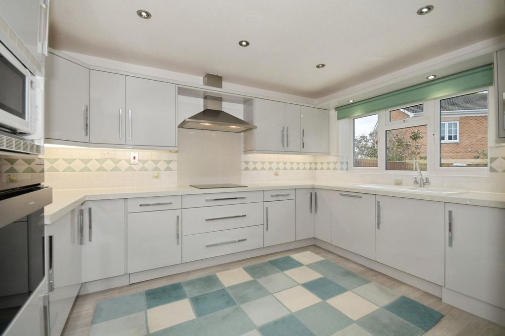 Property photo 2 of 30 Kitchen.Jpg