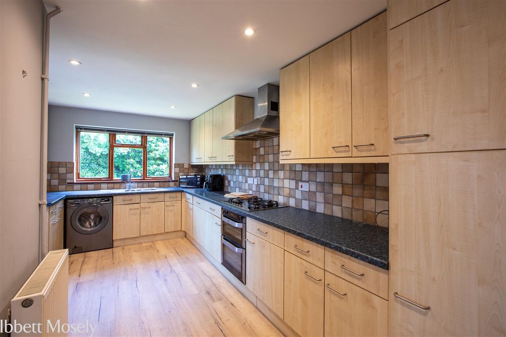 Property photo 3 of 16 20260617-5 Kenward Court-36.Jpg