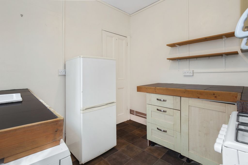 Property photo 3 of 9 Kitchen Photo Upperfisher