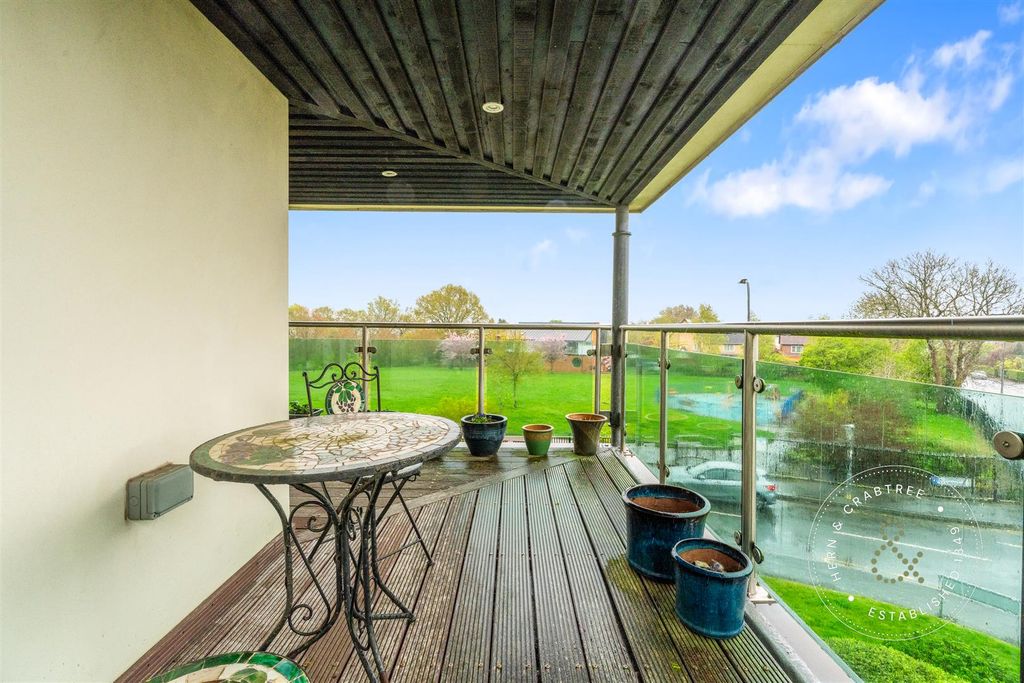 Property photo 2 of 43 Monmouth-House-20.Jpg