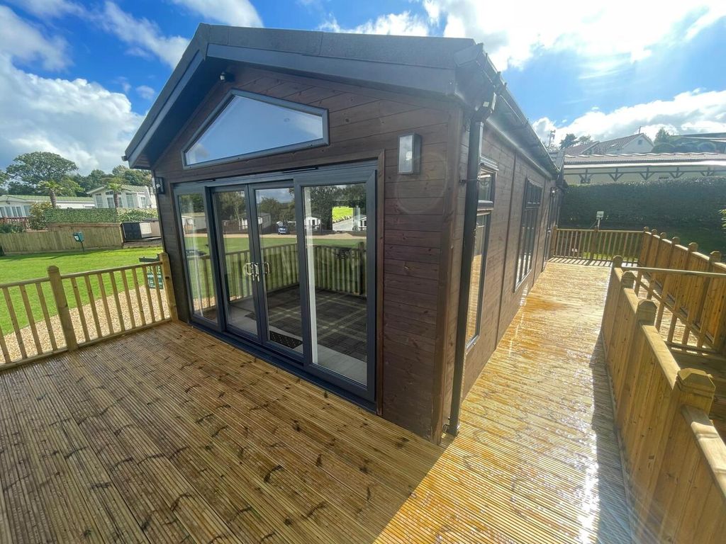 Property photo 1 of 9 Main Photo