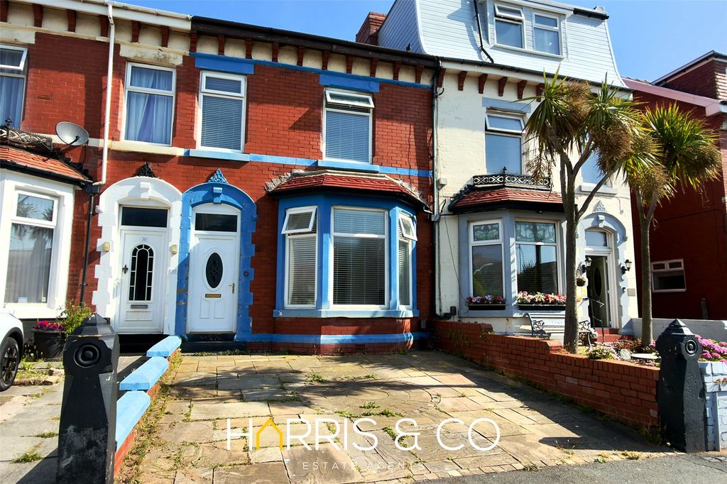 Property photo 1 of 16 Picture No. 11