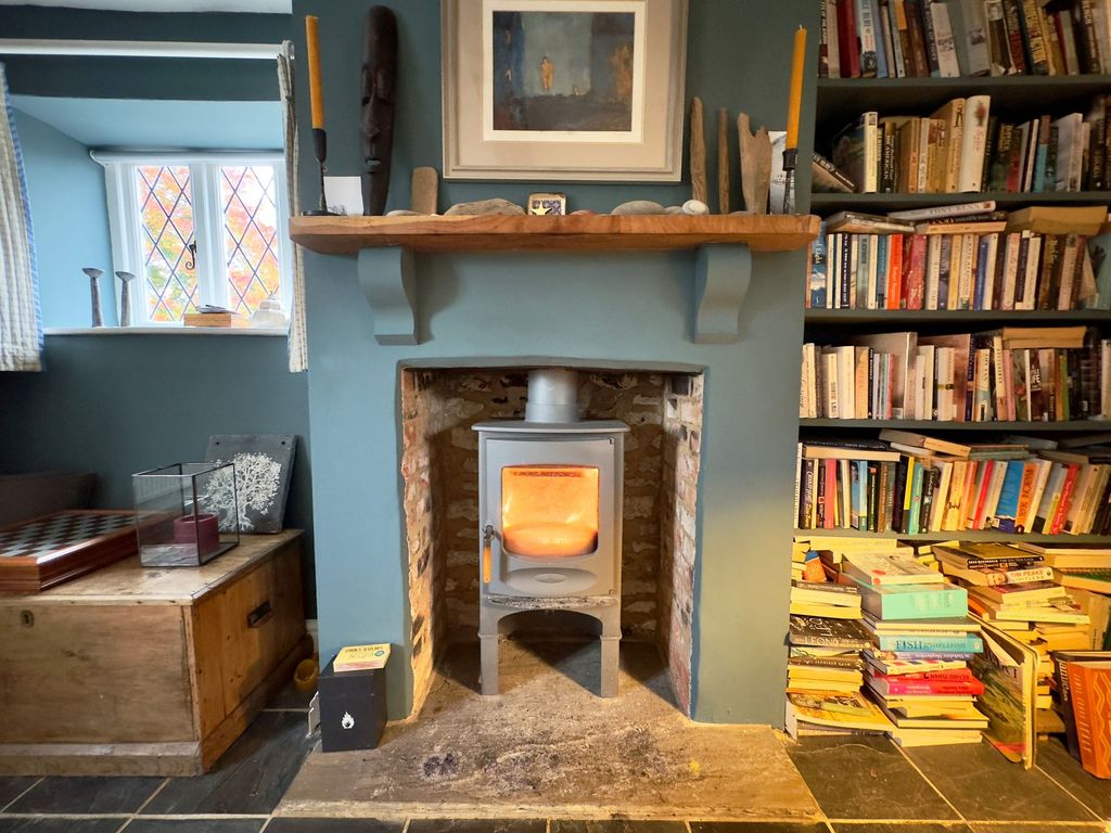 Property photo 3 of 12