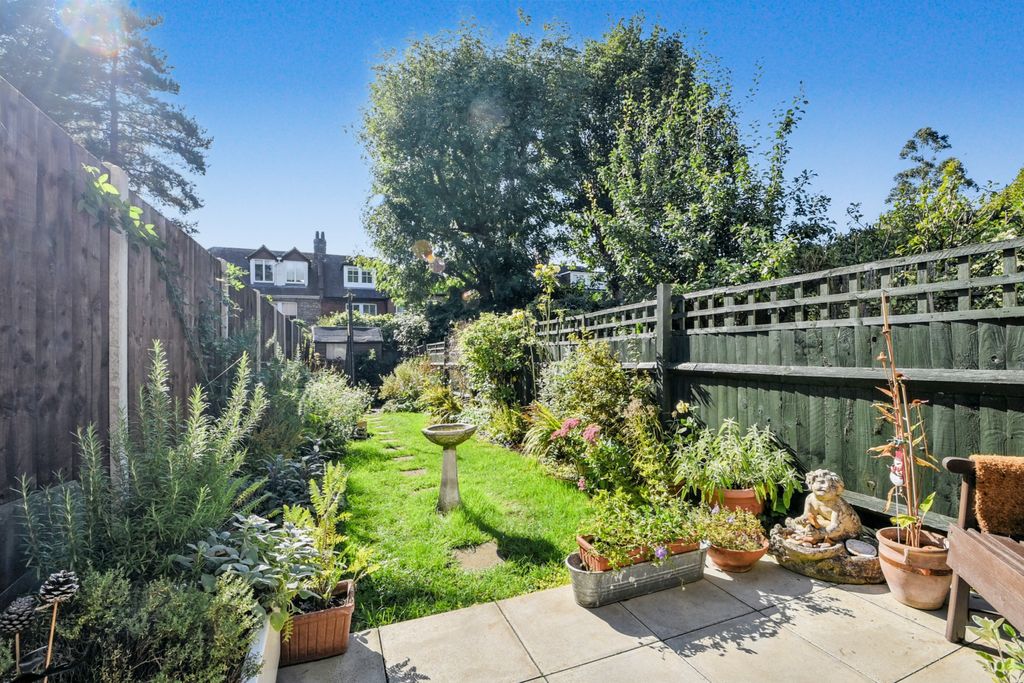 Property photo 1 of 9