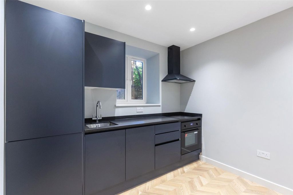 Property photo 2 of 7 Picture No. 06