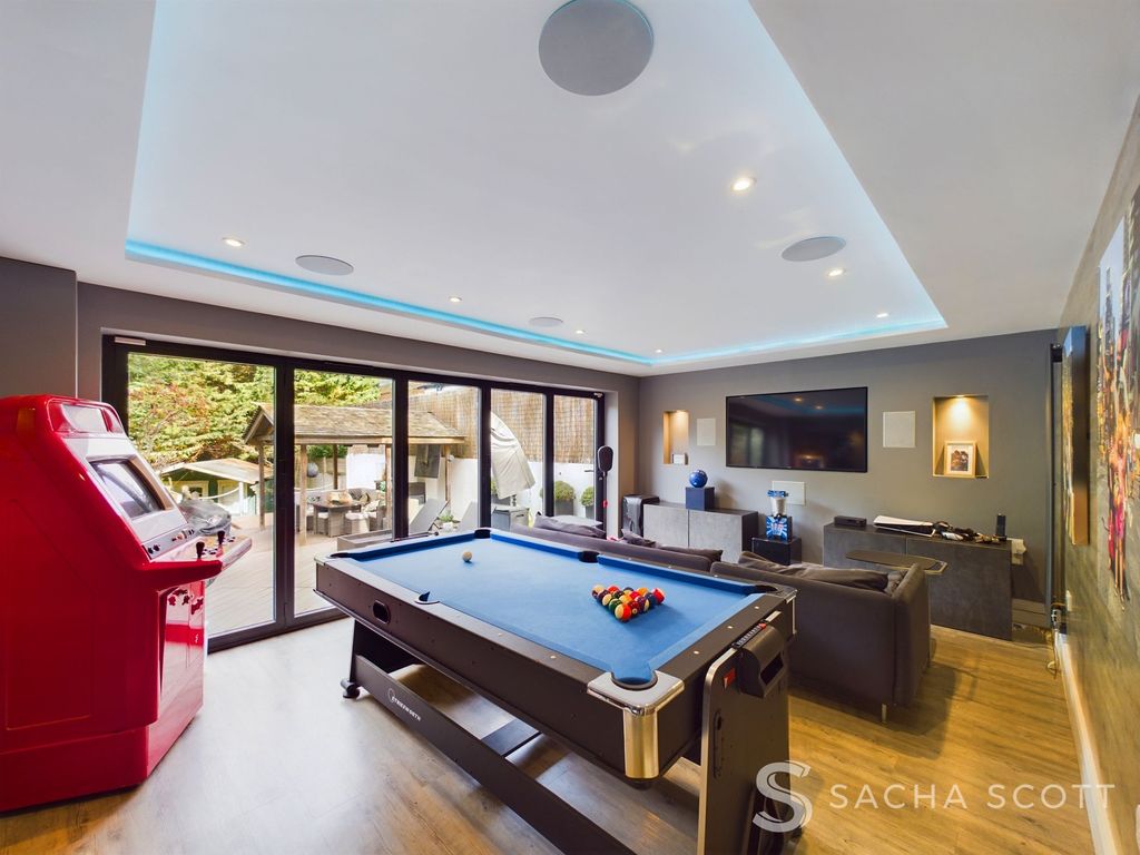 Property photo 2 of 44 Family Games Room