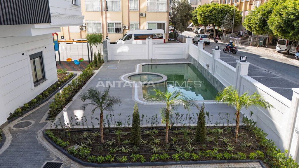 Property photo 3 of 8