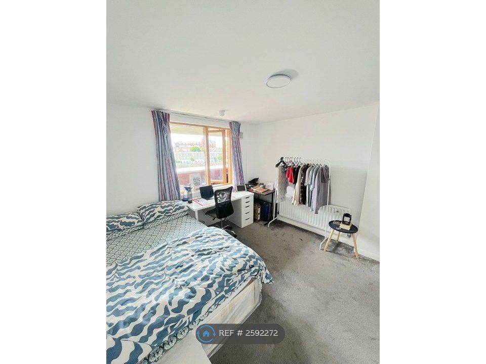 Property photo 3 of 6