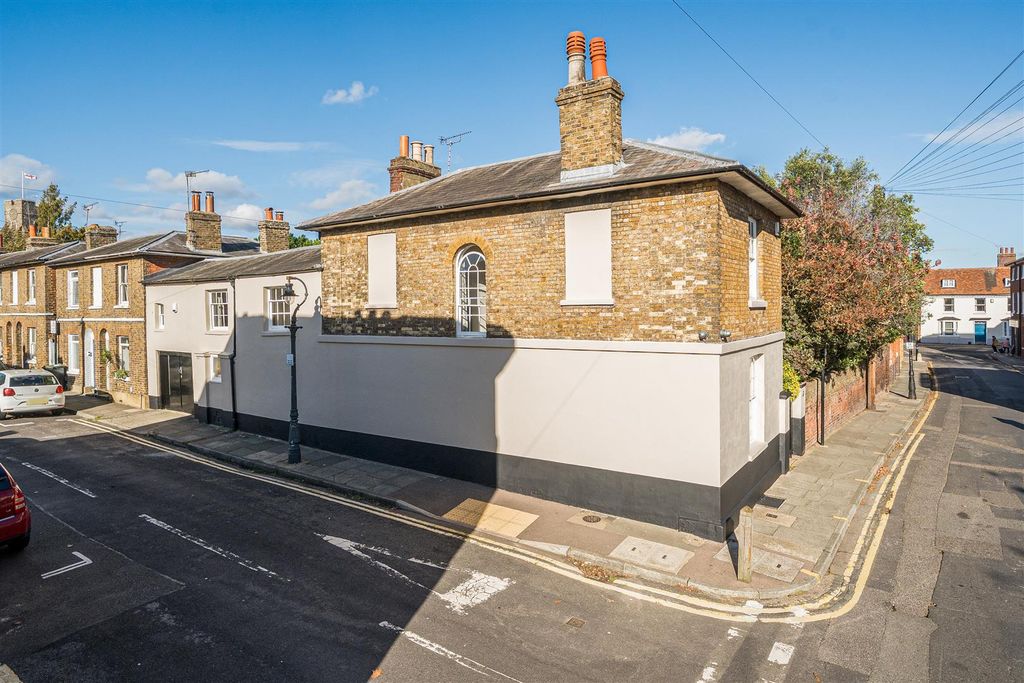 Property photo 1 of 26 1361793-11-68Fbd2459820d.Jpg