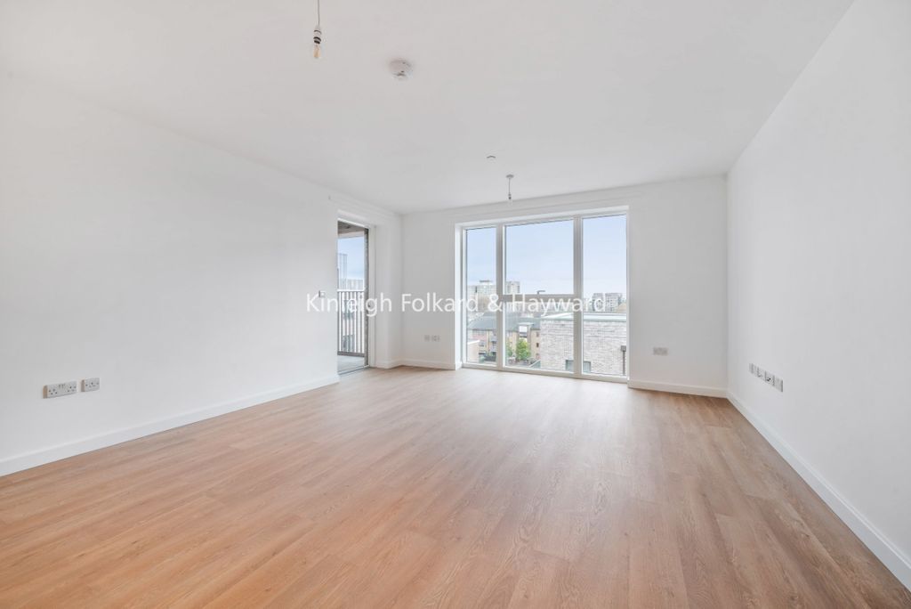 Property photo 3 of 21 609Ca23B-Baae-4Ece-B