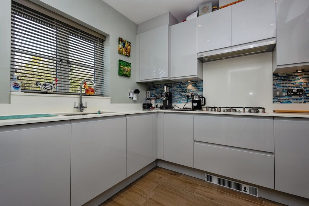 Property photo 2 of 16 Photo