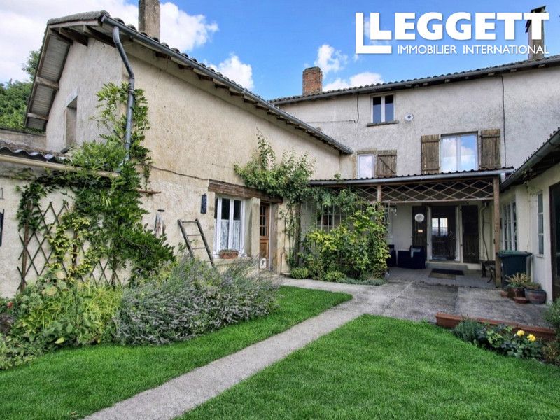 Property photo 2 of 10