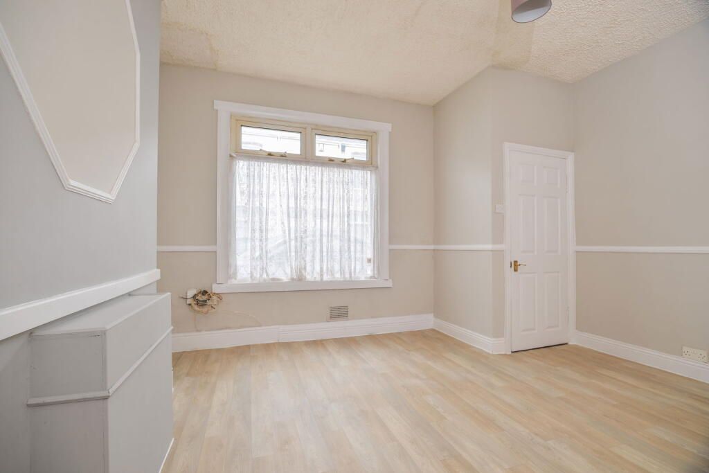 Property photo 3 of 33 238289_S1322901_Img_02_0000