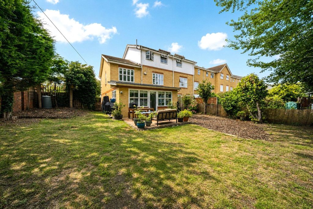 Property photo 1 of 15 Picture No. 18