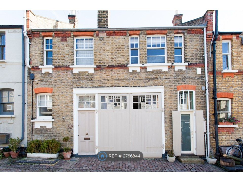 Property photo 2 of 35