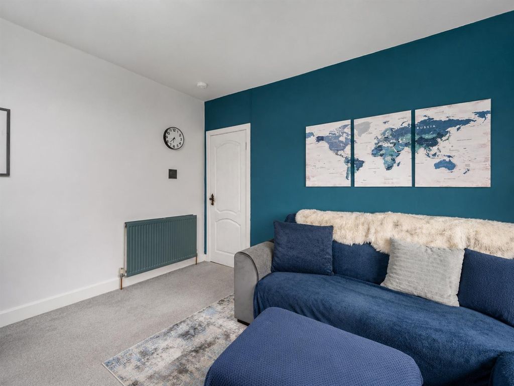 Property photo 3 of 11 102 Byron Street Dundee-3.Jpg