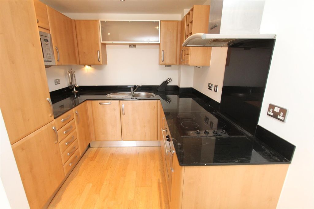 Property photo 2 of 10 Modern Kitchen With Granite Worktops And Storage...