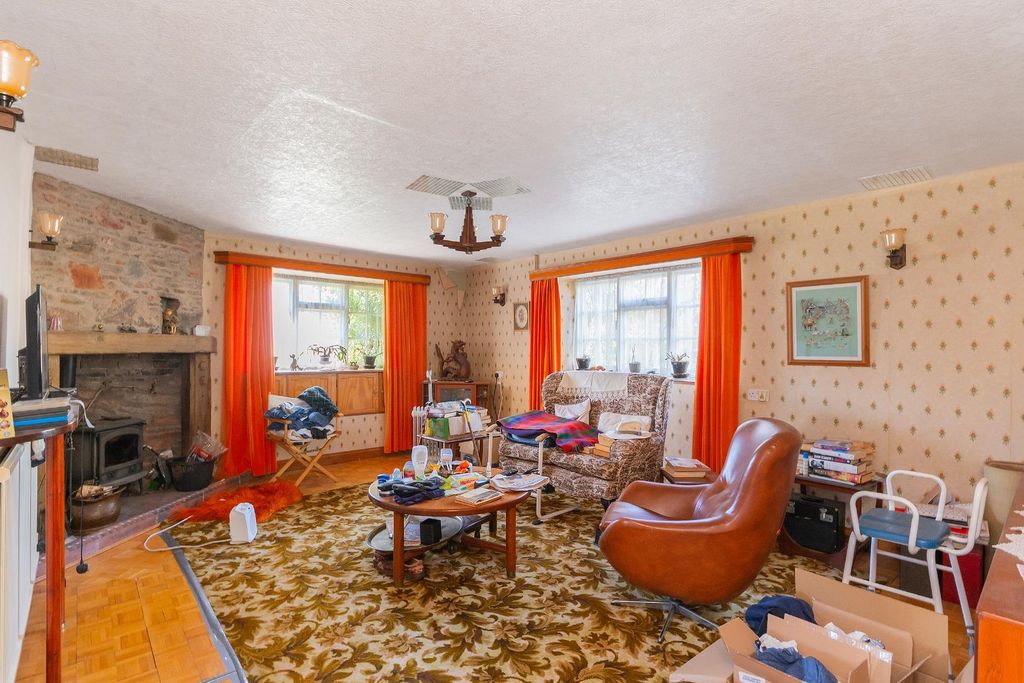 Property photo 1 of 33 Hghkm - Sitting Room C.Jpg