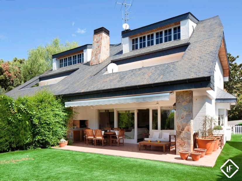 Property photo 1 of 1