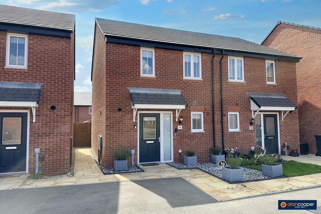 Property photo 1 of 11 4418811