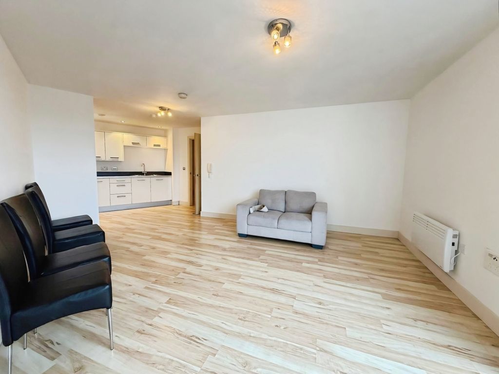 Property photo 2 of 11 Pbox-Img.Jpeg