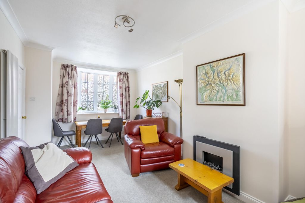 Property photo 3 of 20 Living Room