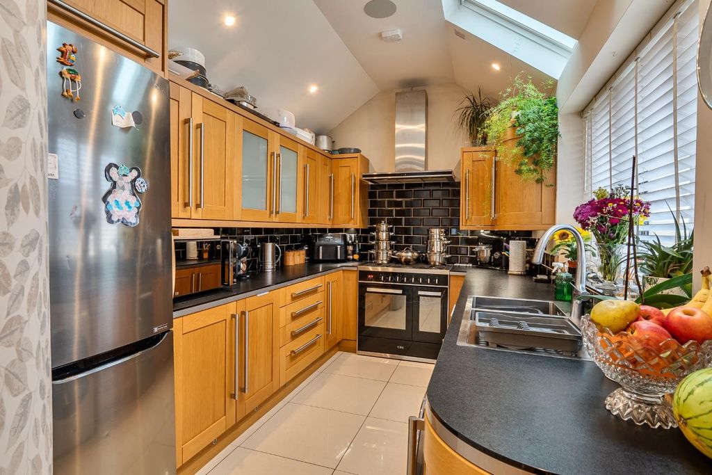 Property photo 2 of 18 1406474-14-6980Ae77A3F16.Jpg