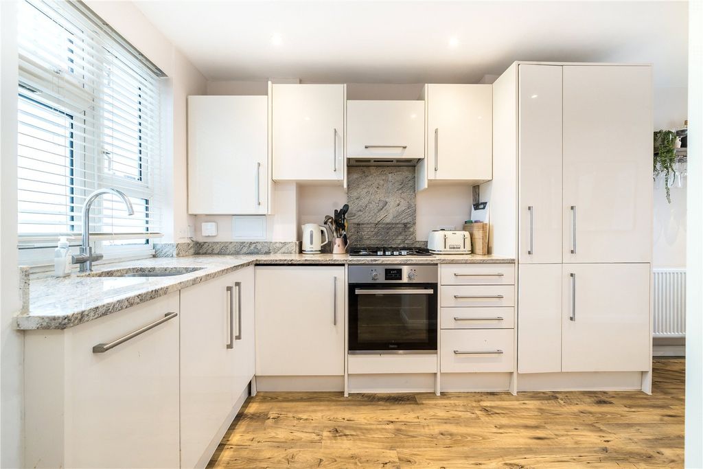 Property photo 2 of 13 Kitchen