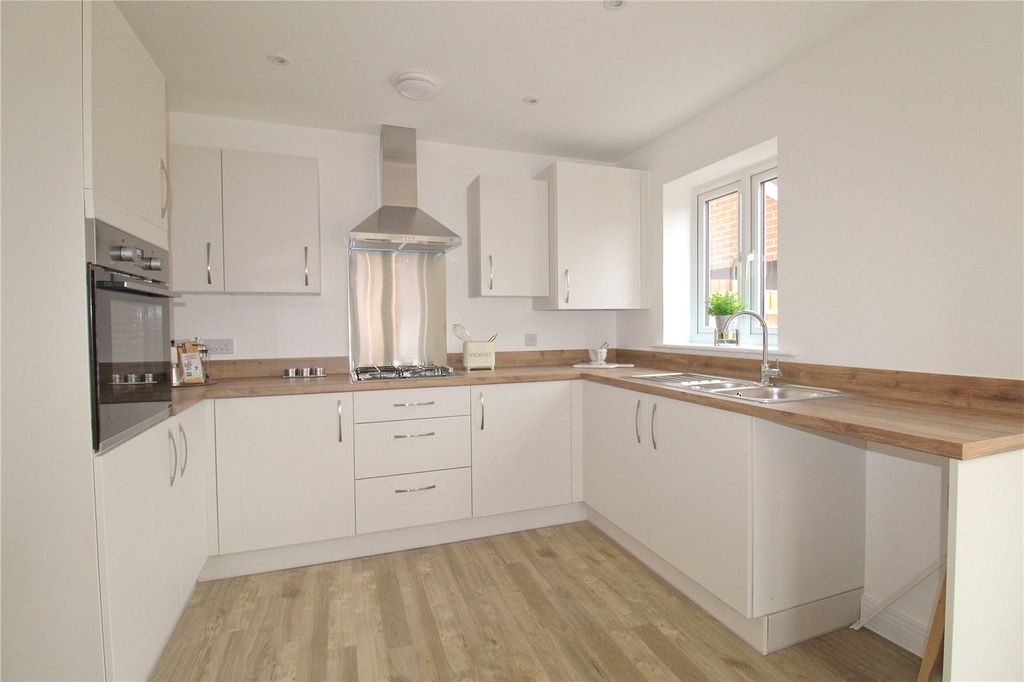 Property photo 3 of 15 Picture No. 06