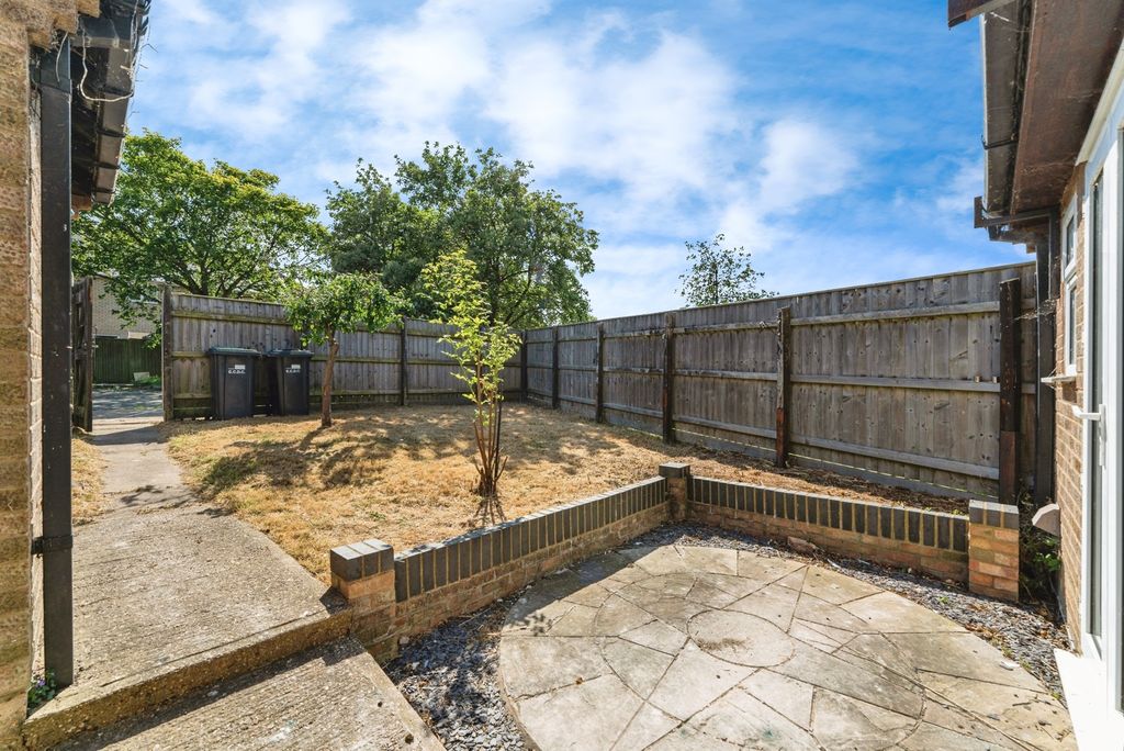 Property photo 3 of 17 Photo