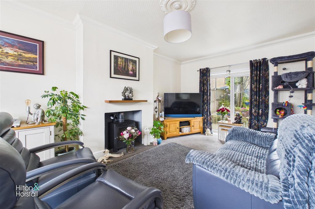 Property photo 2 of 11 Burwains Avenue
