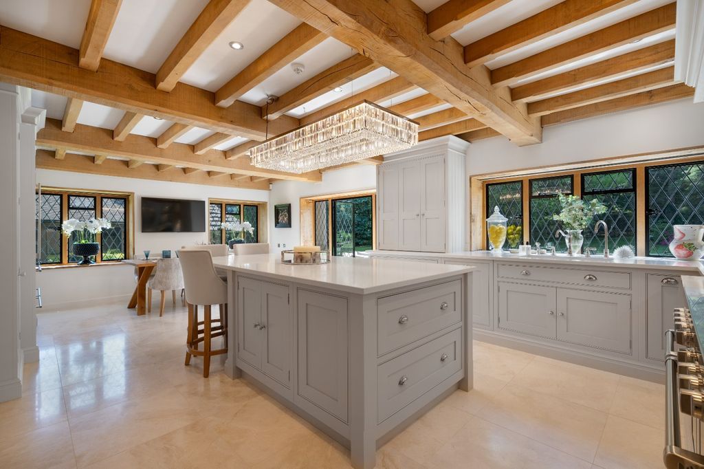 Property photo 2 of 22 Kitchen