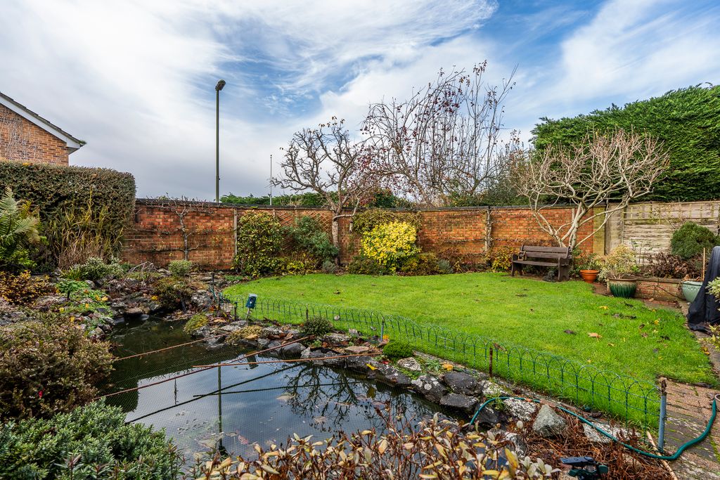 Property photo 2 of 15