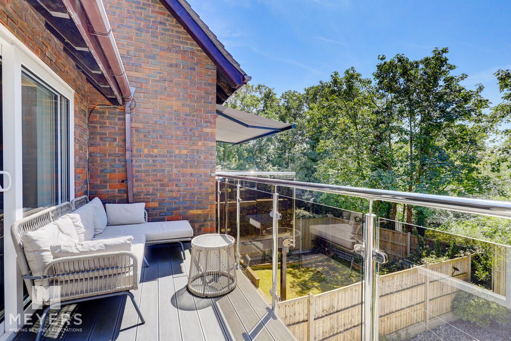 Property photo 3 of 46